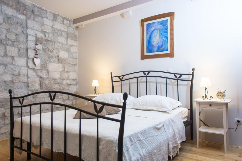 Apartment Capo Residence - Old Town - Parking Трогир Экстерьер фото
