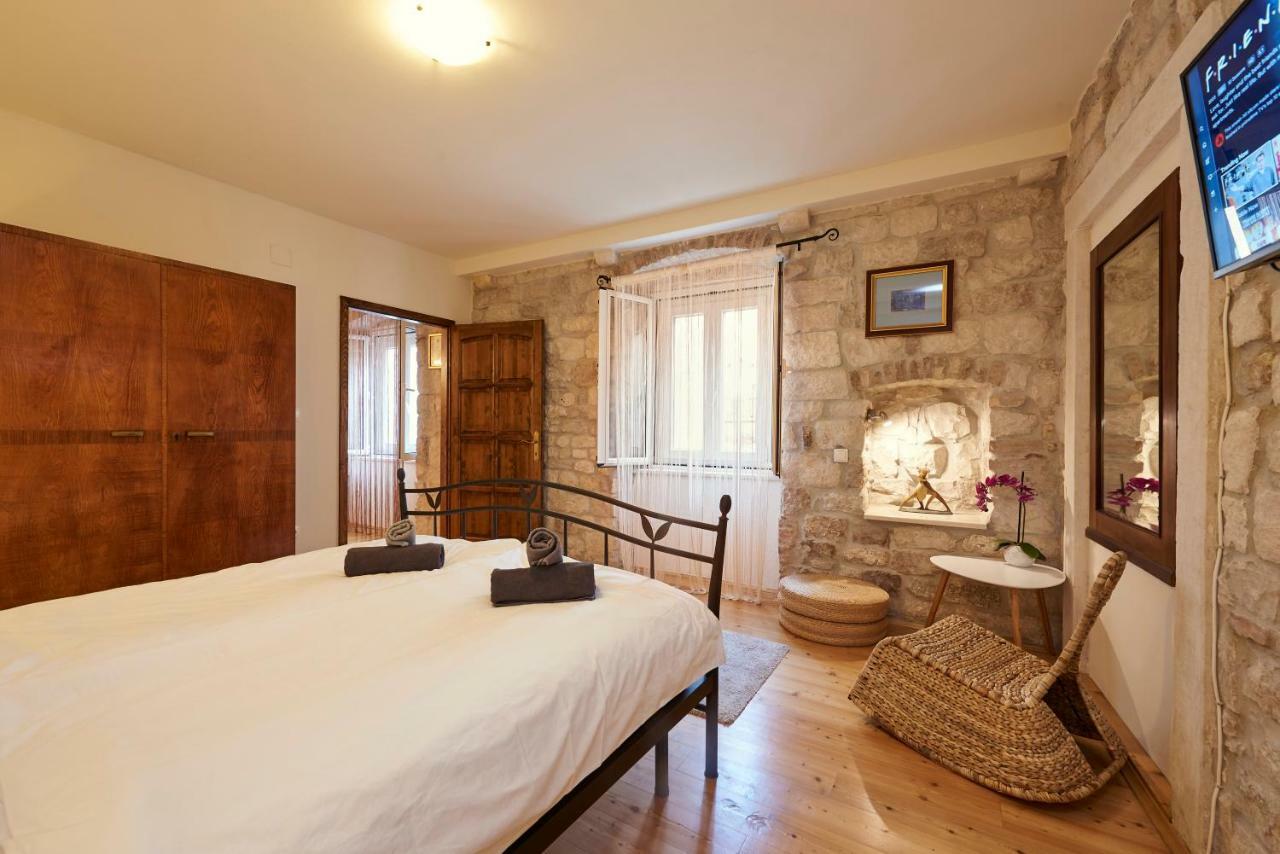 Apartment Capo Residence - Old Town - Parking Трогир Экстерьер фото